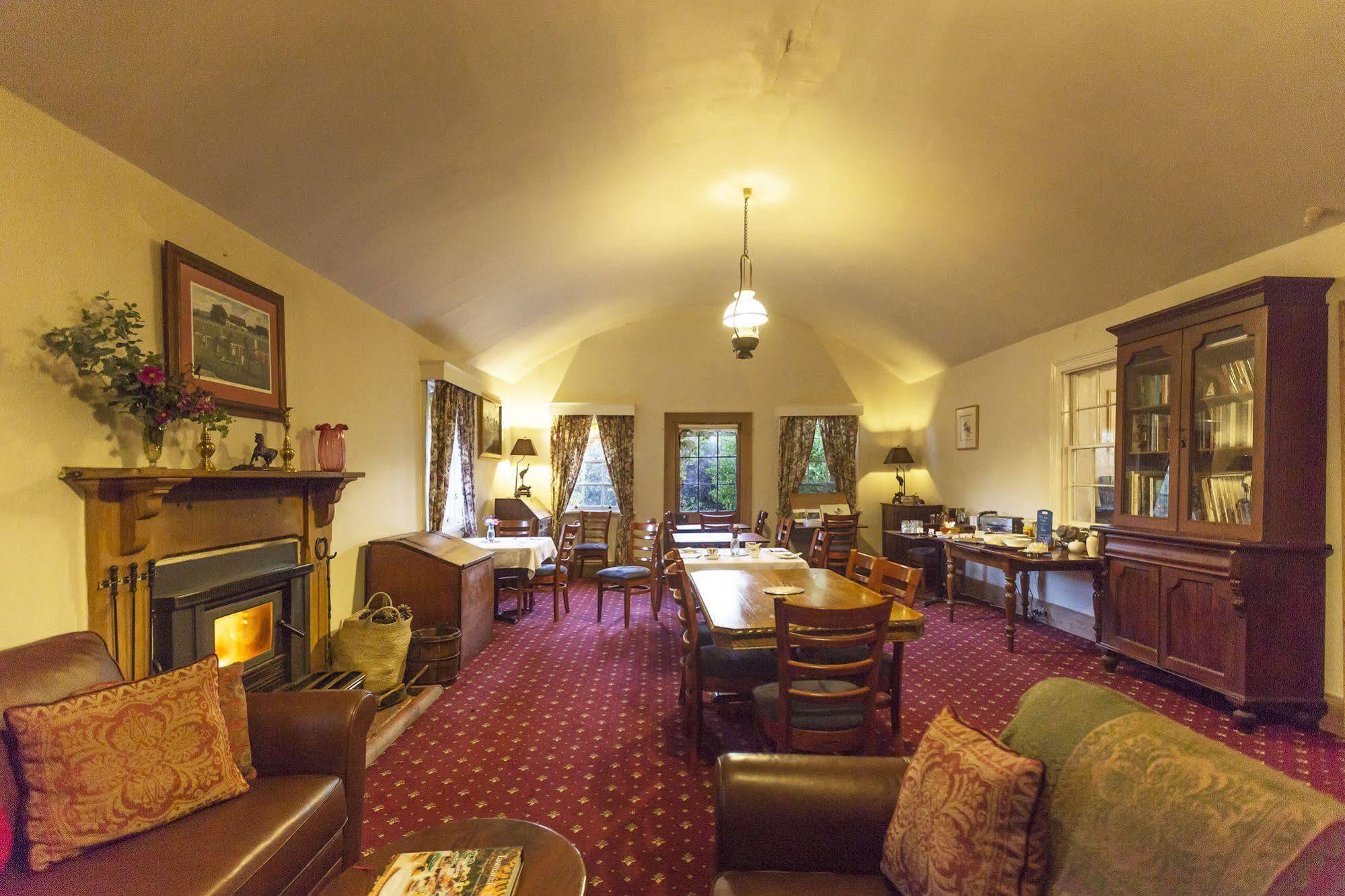 The Racecourse Inn Longford Kültér fotó