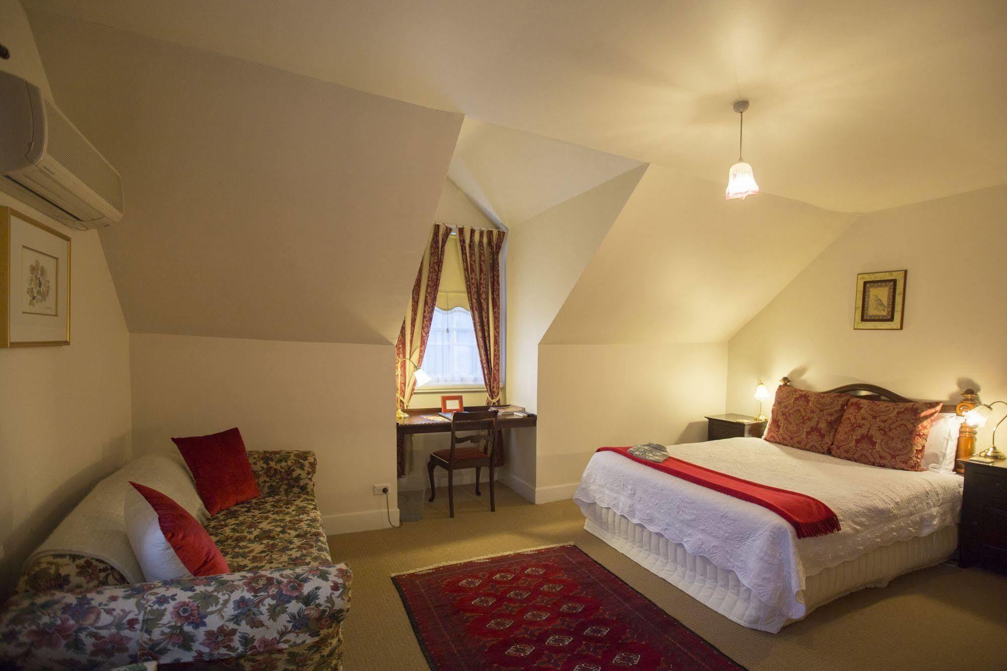 The Racecourse Inn Longford Kültér fotó