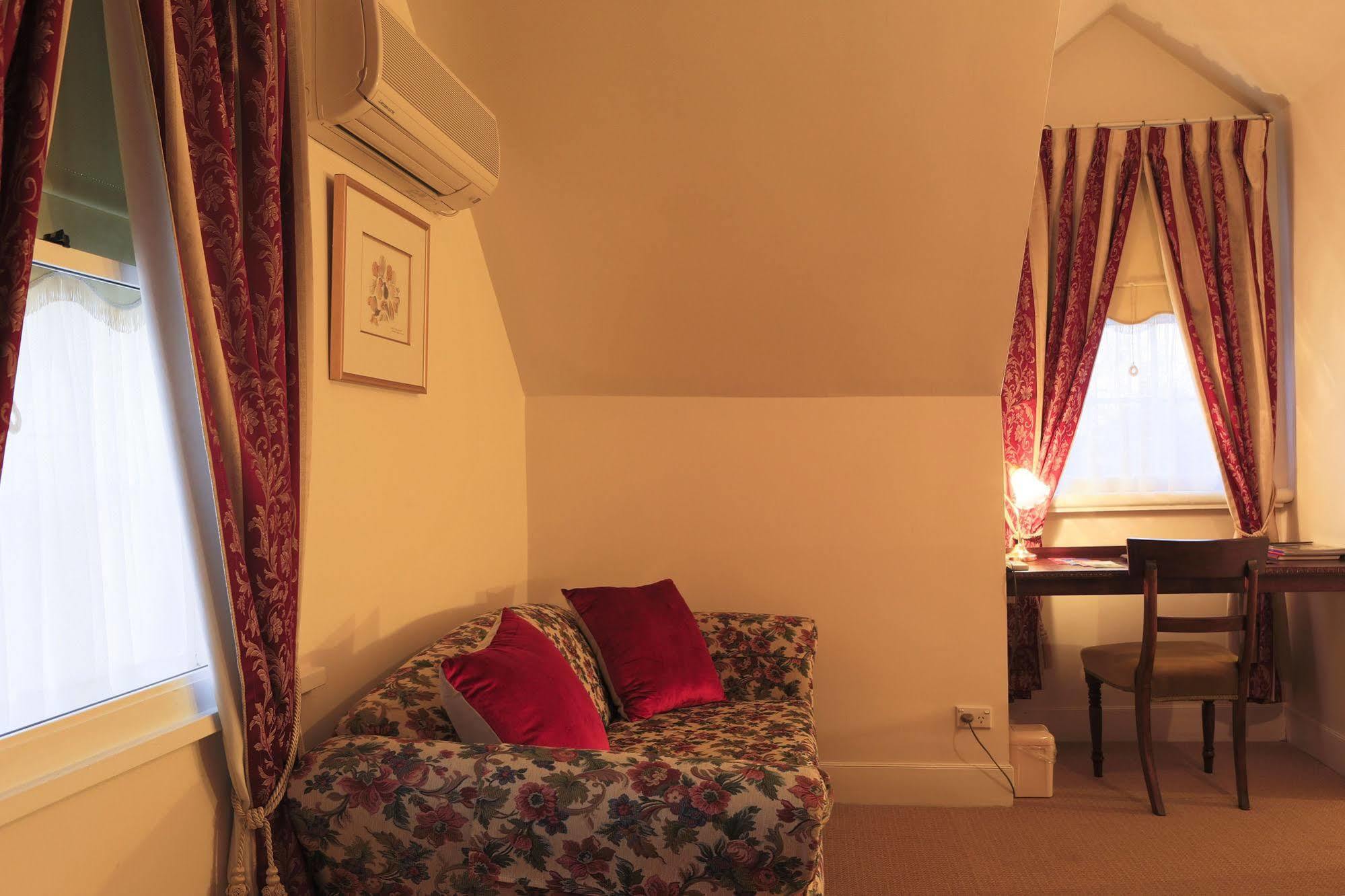 The Racecourse Inn Longford Kültér fotó