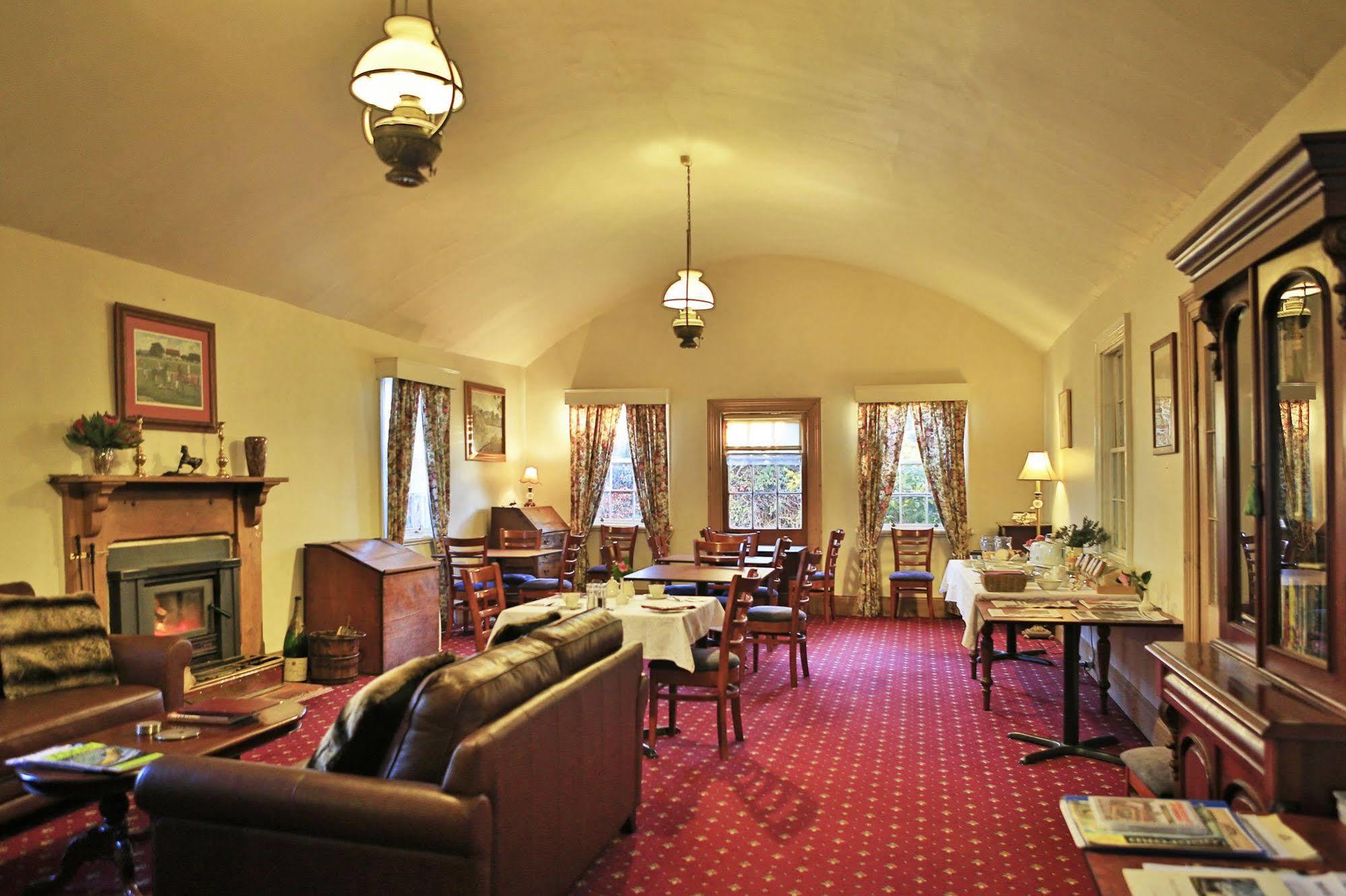 The Racecourse Inn Longford Kültér fotó